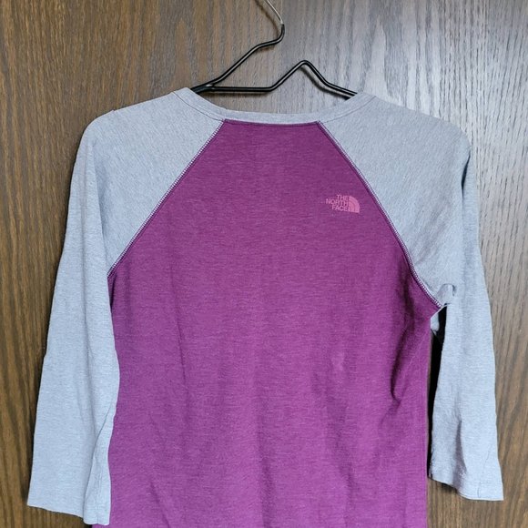 The North Face Adventure Awaits Purple Grey Baseball Tee Size Small - Picture 8 of 10